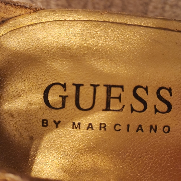 Gold Sparkle Guess Heels sz 10 T straps - Picture 11 of 11